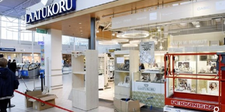 В Финляндии ограбили ювелирный магазин – воры проникли в него через крышу и вынесли украшений на 800 тыс.евро