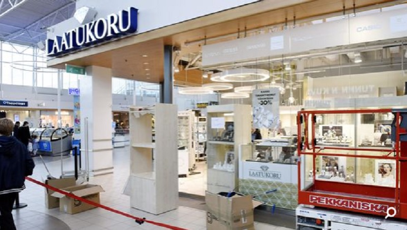 В Финляндии ограбили ювелирный магазин – воры проникли в него через крышу и вынесли украшений на 800 тыс.евро 1
