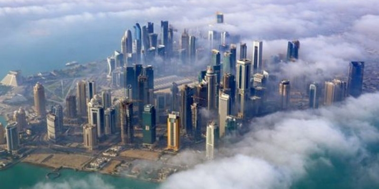 С пятницы украинцы могут лететь в Катар без виз