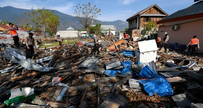 Количество погибших в Индонезии из-за землетрясения и цунами выросло до 1649