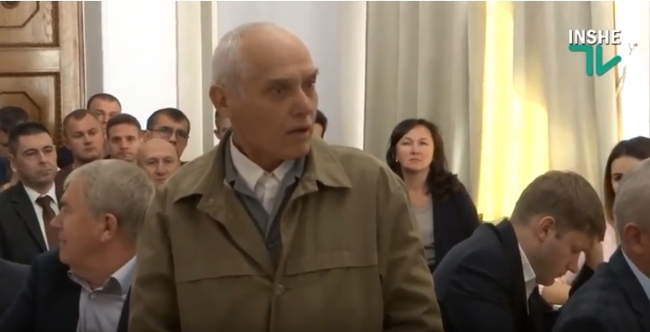 Улица Парковая в Николаеве не переименовывалась в улицу Олейника. Скандальный монопикетчик это доказал, а мэр поручил найти решение проблемы