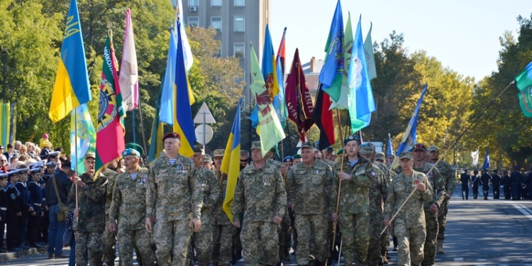 День защитника Украины в Николаеве: Государственный Гимн от Александра Пономарева и 13 награжденных орденом «Святий Миколай Чудотворець»