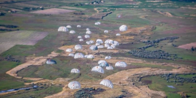 600 украинских десантников-резервистов завершили военные сборы