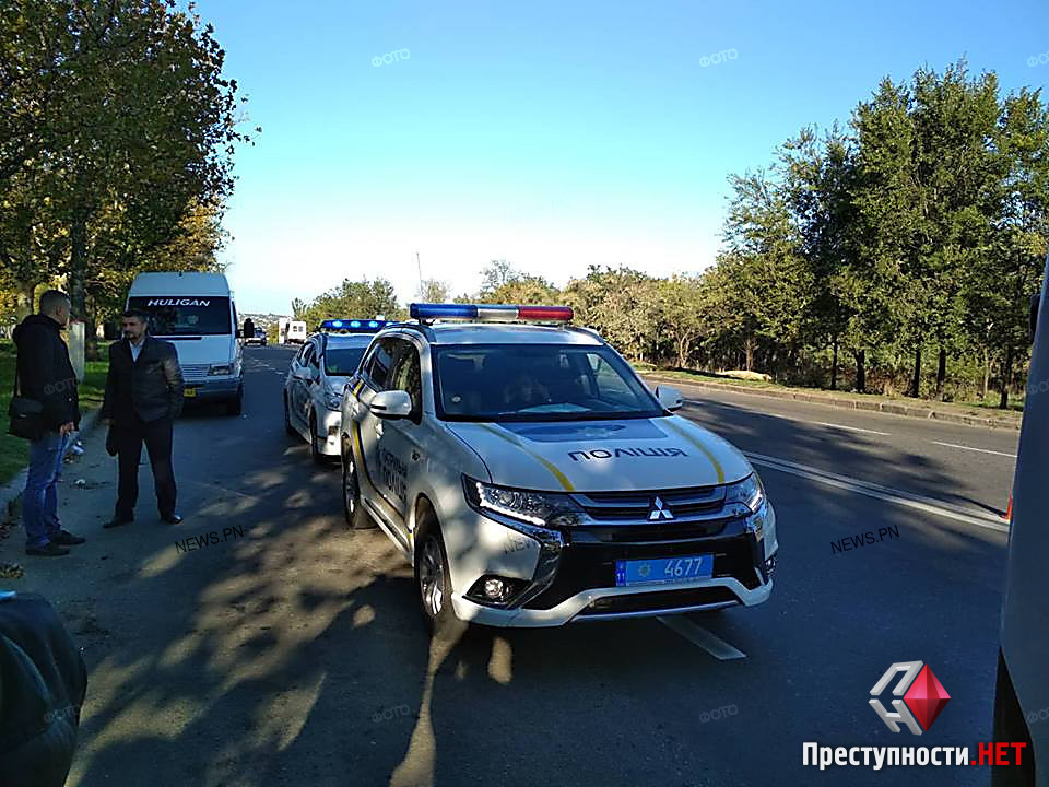 В Николаеве «маршрутка» врезалась в грузовик. Деcятерых пассажиров забрала «скорая» 12