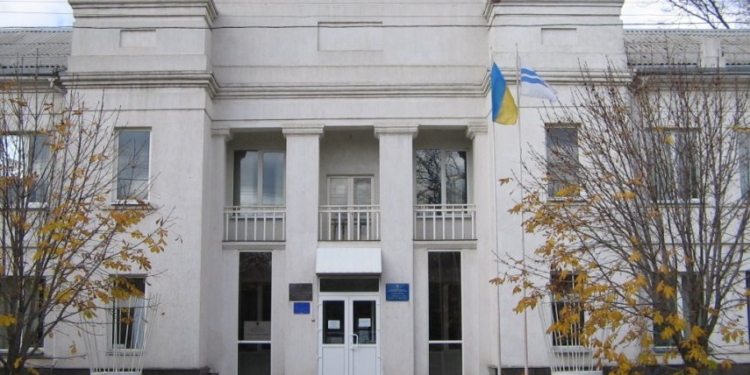 Сорванную «фекальной провокацией» сессию горсовета Николаева продолжат в администрации Центрального района