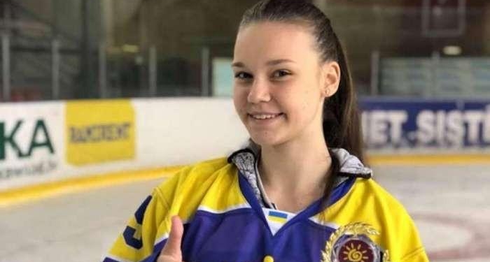 В Федерации хоккея Украины девушке разрешили выступать в юношеском ЧУ среди мужчин