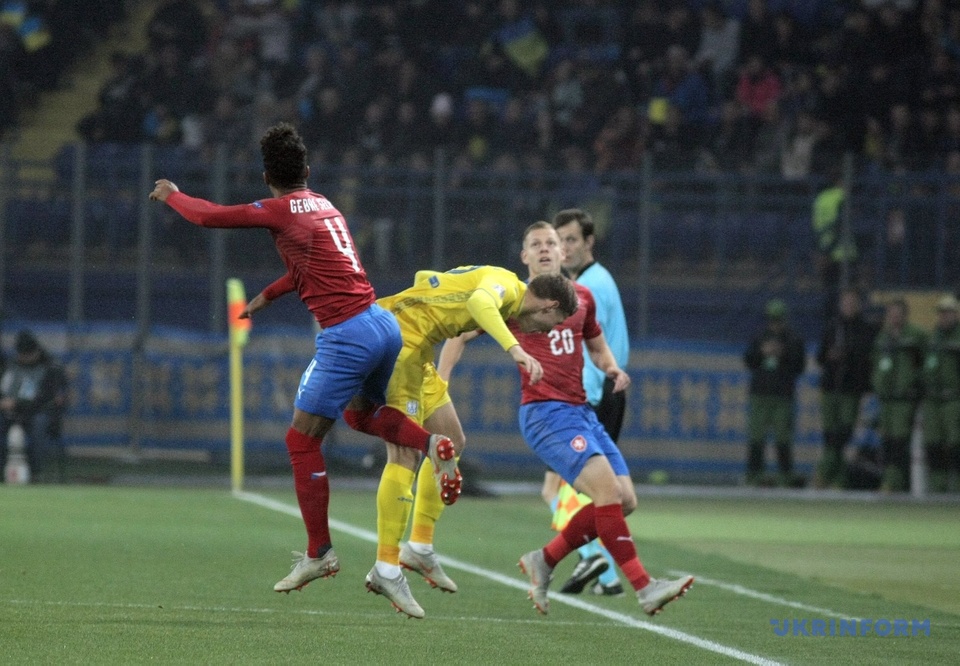 Сборная Украины по футболу победила чехов и досрочно выиграла группу Лиги наций УЕФА 1