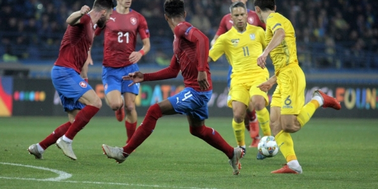 Сборная Украины по футболу победила чехов и досрочно выиграла группу Лиги наций УЕФА
