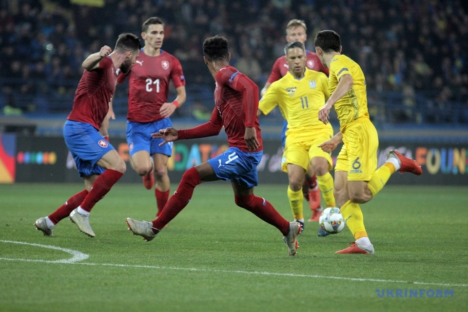 Сборная Украины по футболу победила чехов и досрочно выиграла группу Лиги наций УЕФА 5