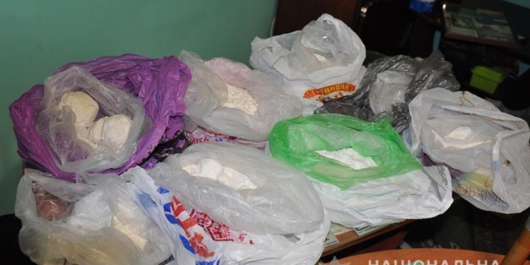 На Буковине полиция изъяла наркотики на 10 млн гривен