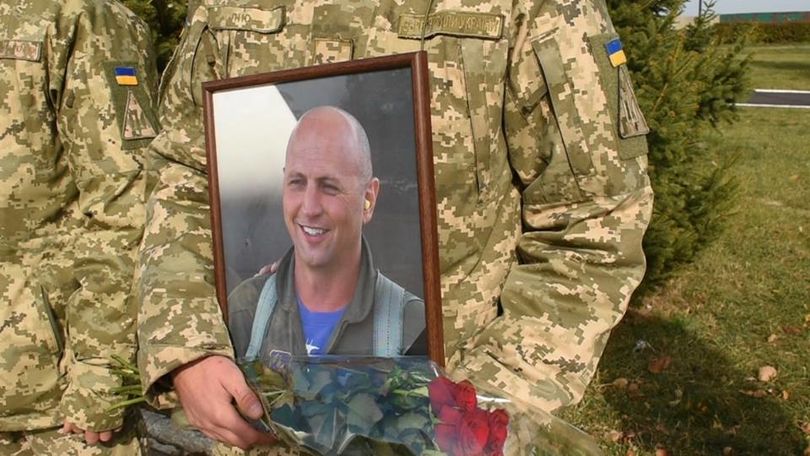 В Украине попрощались с летчиком, погибшим во время крушения Су-27 15
