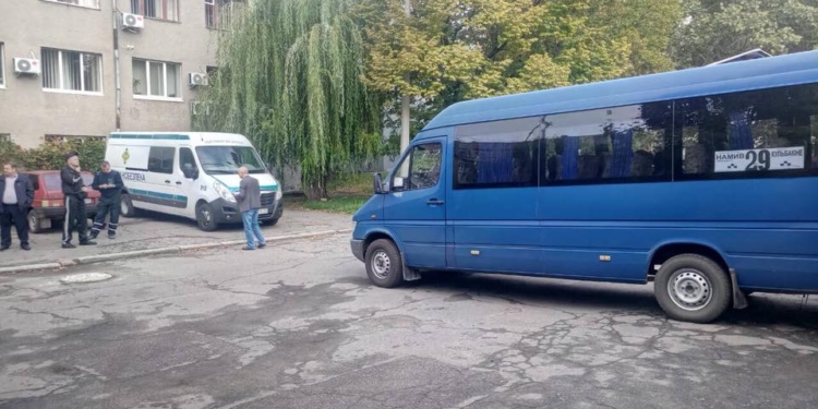 Укртрансбезопасность взялась за расследование инцидента с высадкой 10-летнего ребенка из маршрутки между остановками в Николаеве. Наверно, будет опознание