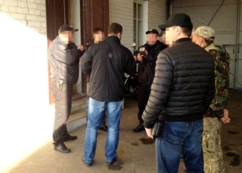 Должностные лица Нацполиции Сумской области облагали водителей “данью” – СБУ