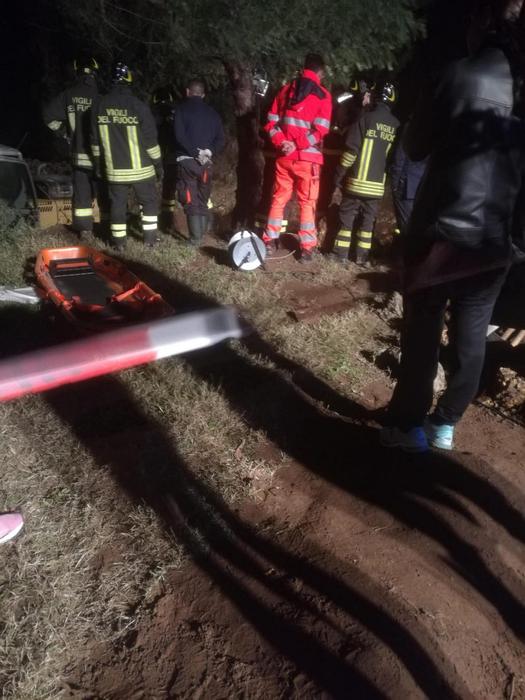 В итальянском регионе Калабрия во время ремонта канализации произошел оползень, унесший жизни 4 людей 2