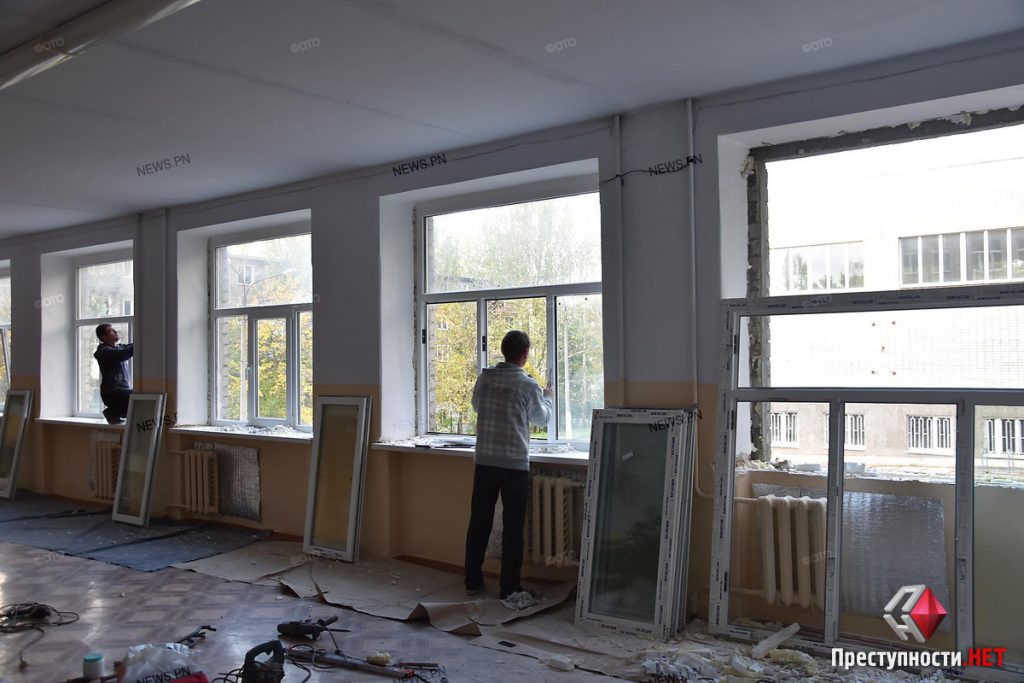 Деньги на супер-новые окна в школе №3 Николаева пять лет собирали с родителей 17