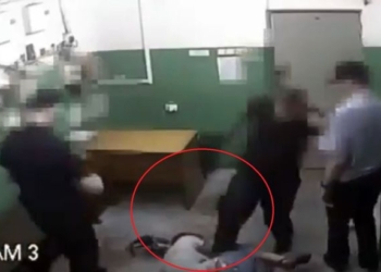 В Харькове группа полицейских жестоко избивала и издевалась над задержанными