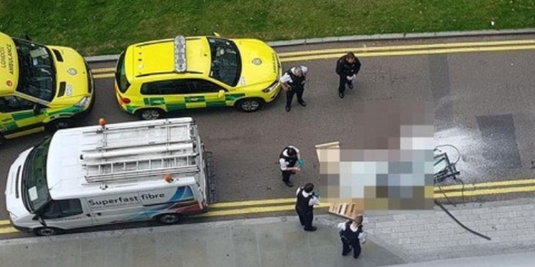 Судьба? В Лондоне мужчину убила стеклянная панель, упавшая с высотного здания