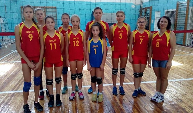 Николаевские волейболистки выиграли турнир памяти Заботина в Херсоне
