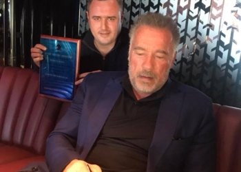 «Dear mister Arnold»: вице-губернатор Шевченко передал Шварценеггеру приглашение посетить Николаев