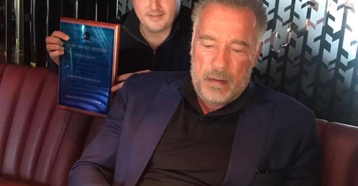 «Dear mister Arnold»: вице-губернатор Шевченко передал Шварценеггеру приглашение посетить Николаев