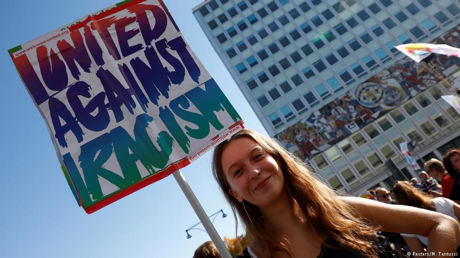 Тысячи человек вышли на марш в Берлине против ультраправых политиков 3