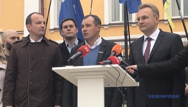 «Самопомич» и «ДемАльянс» выдвинут Садового кандидатом в президенты