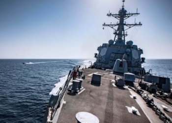 Атомный авианосец США вошел в Арктику впервые за 27 лет