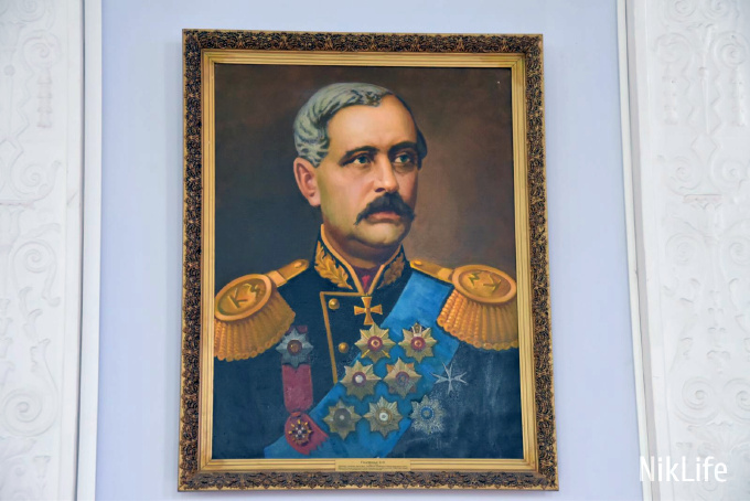 Со стен сессионного зала Николаевской мэрии убрали портреты российских адмиралов 19