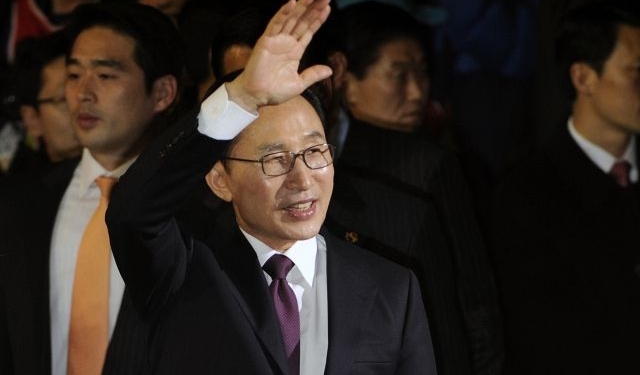 Бывшего президента Южной Кореи посадили на 15 лет за коррупцию