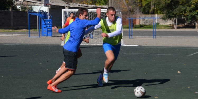 В Николаеве Лига уличного футбола провела соревнования, приуроченные к юбилею николаевского футбола