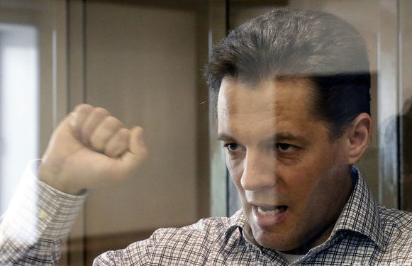 Украинского журналиста Сущенко этапировали к месту отбывания наказания в РФ