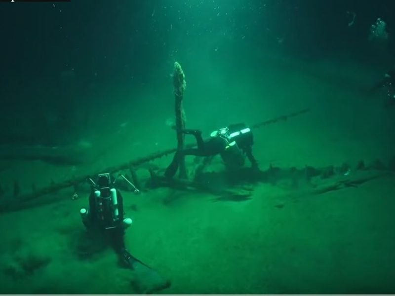 Прекрасно сохранилось. На дне Черного моря нашли древнейшее греческое судно