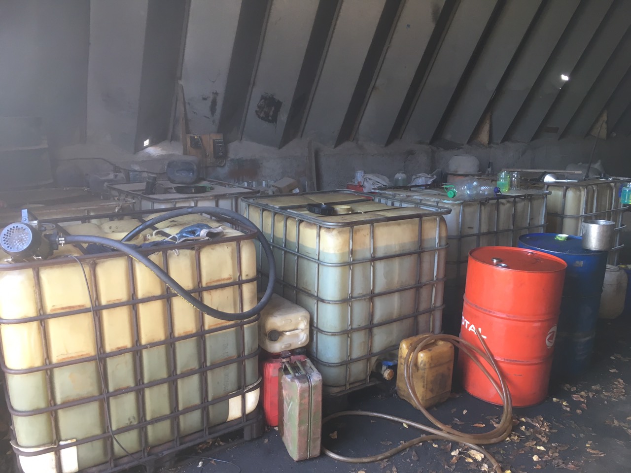 Не первая и не последняя. В Николаевской области нашли подпольную АЗС