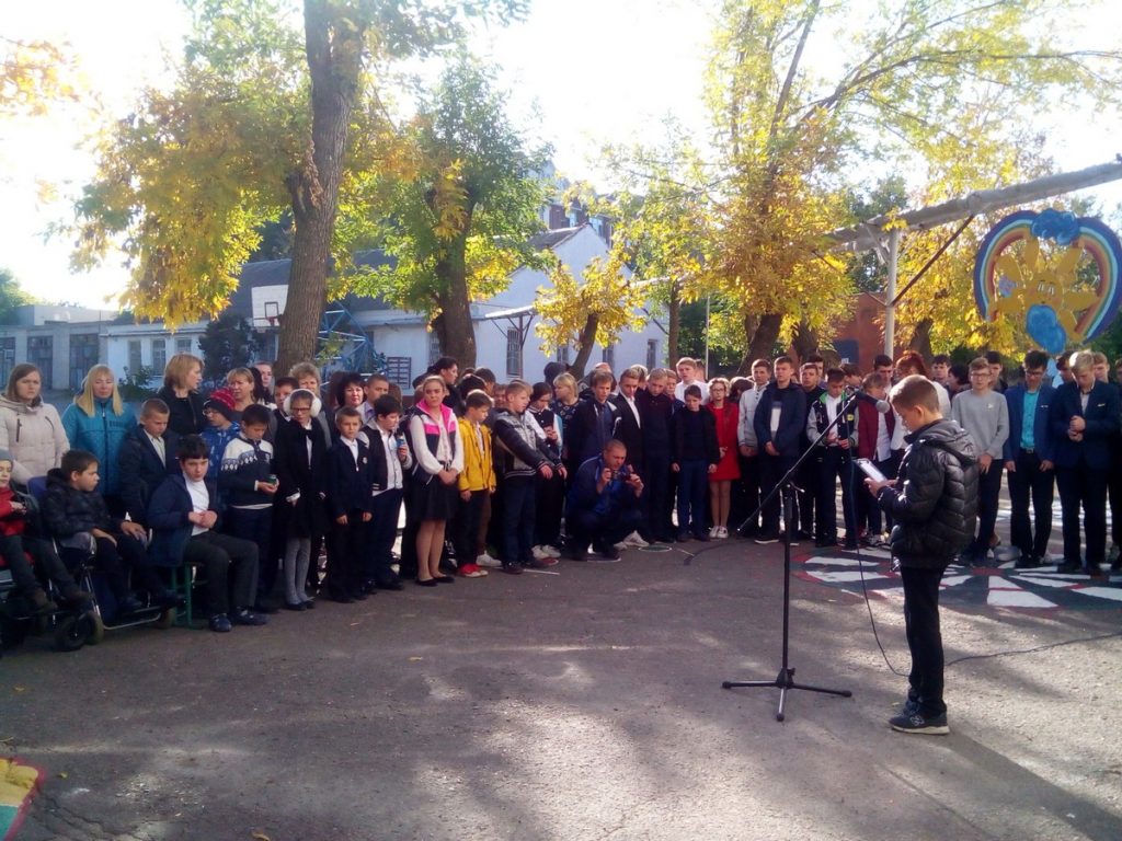 В Заводском районе открыли мемориальную доску в честь погибшего воина АТО Александра Кравченко 1