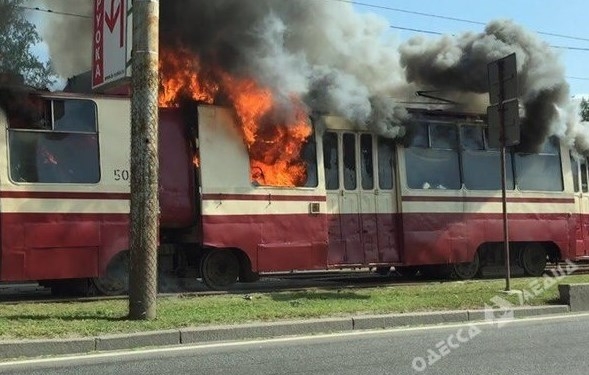 В Одессе загорелся трамвай