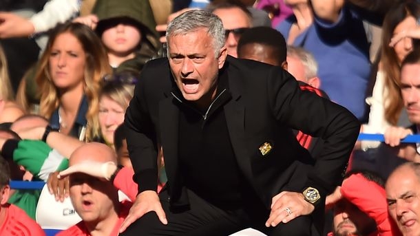 Моуриньо бросился с кулаками на одного из тренеров “Челси” после гола на 96-ой минуте