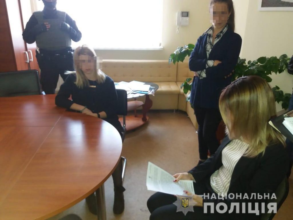 Афера! Николаевские правоохранители задержали банду автопродавцов-мошенников - граждане отдали им более 4 млн.грн. 1