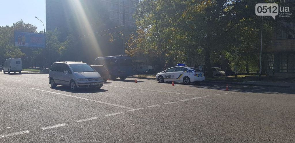 На Богоявленском проспекте маршрутка сбила мужчину, который переходил дорогу на зеленый свет 3