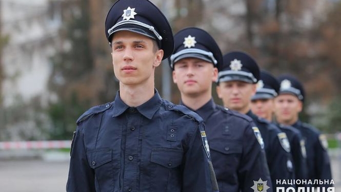 Вступил в силу закон, по которому дисциплинарное наказание полицейским будут назначать с участием “безупречных” общественников