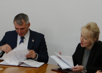 Помощь правоохранителям, баскетболистам и футболистам, а также покупка автобусов в лизинг – на что исполком Николаевского горсовета перераспределил 80 млн.грн.