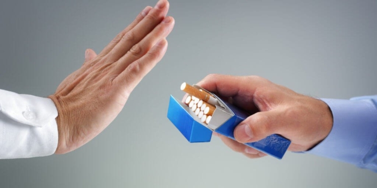 Минздрав выяснил, что украинцы стали меньше курить