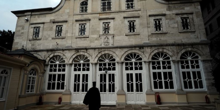 В кулуарах заседания Синода сказали, когда Украина получит Томос