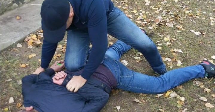 Прокуратура и полиция разошлись в оценке размера взятки, на которой поймали начальника госветбольницы на Николаевщине