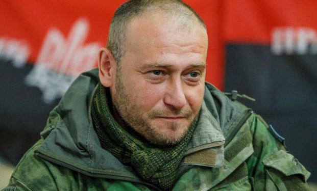Ярош выводит свои батальоны с передовой и начинает создавать сеть отрядов сопротивления по все Украине