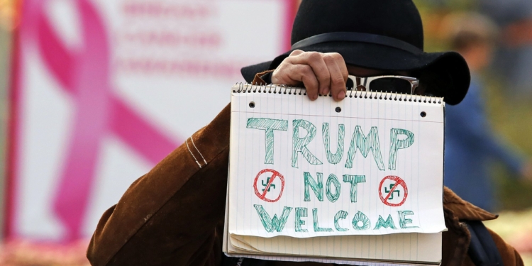 «Трамп, иди домой!»: жители Питтсбурга негативно встретили президента США