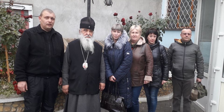 Участники АТО пришли к руководителю Николаевской епархии УПЦ МП выяснить его позицию по созданию Поместной Церкви