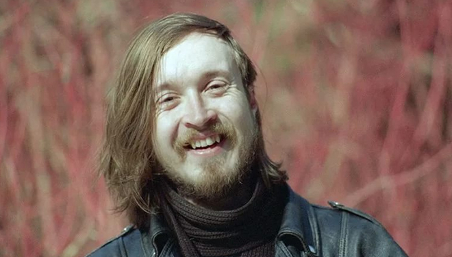 Именем музыканта Егора Летова назовут частный аэродром в России. Министр культуры РФ назвал его поклонников «маргиналами»