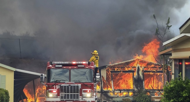 44 погибших. Из-за лесных пожаров Калифорния объявлена зоной стихийного бедствия 1