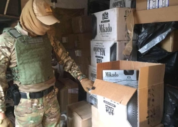 На Николаевщине пограничники с фискалами выявили 457 тысяч пачек сигарет на 12 миллионов гривен