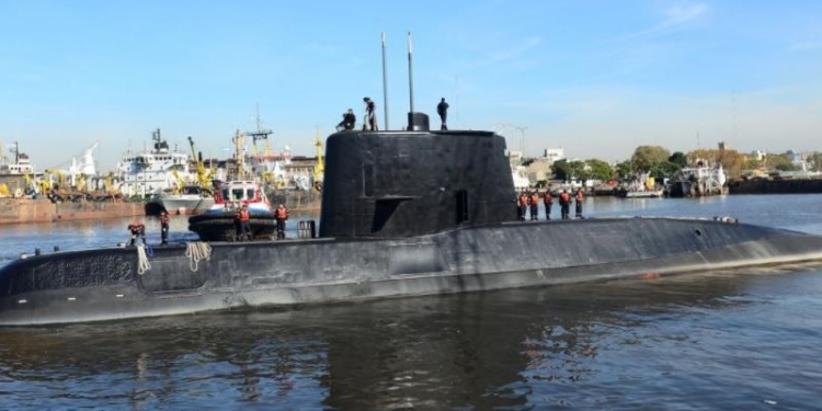 Это таки затонувшая год назад субмарина: аргентинские военные показали фотографии